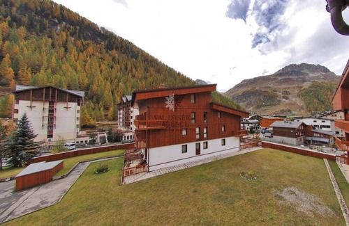 Val-d'Isere Apartment | 2 room apartment + mezzanine for 6 to 7 people