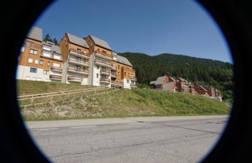 Le Pleynet Apartment | 2-Room Cabin Apt, 200m from Slopes, 6 pers, Balcony