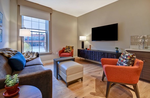 Downtown Portland Apartment | 2-room downtown home