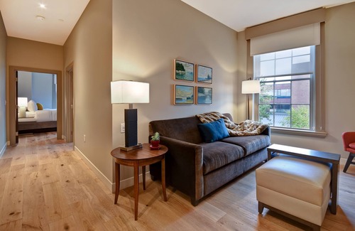 Downtown Portland Apartment | 2-room downtown home