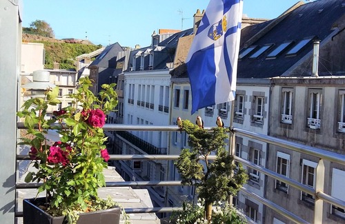 Granville Apartment | 2-room duplex terrace box