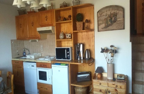 Crest-Voland Apartment | 2-Room Mezzanine Apartment for 6, Near Slopes & Shops, Parking, Pet Friendly