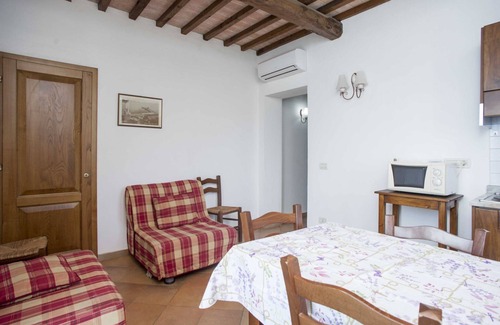 Rio Marina Apartment | 2 room9 in Residence La Scogliera on the East Coast, near the beach of Cala Seregola
