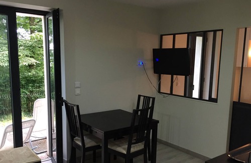 Jouy-en-Josas Apartment | 2 rooms, 26 m2, private garden