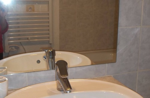 Les Claux Cabin | 2 rooms cabins on the slopes