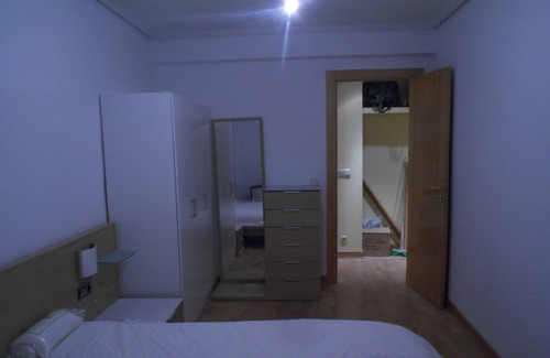 Rollo House | 2 Rooms in shared Flat , Central Heatering WIFI , big rooms , with doble bed