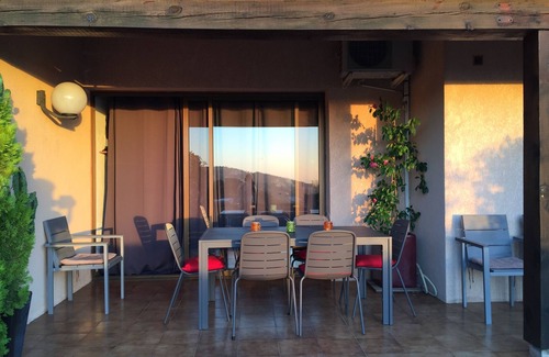 Cargese Apartment | 2 rooms with sea view Garden apartment in luxury residence with pool