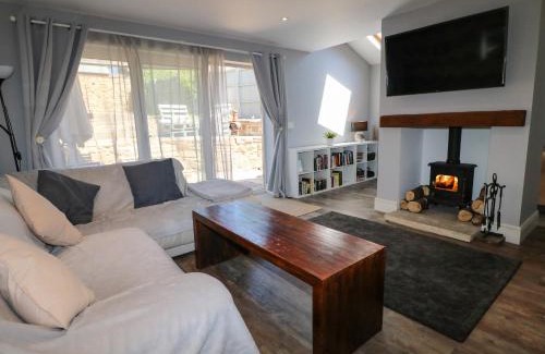 Dronfield House | 2 Snape Hill