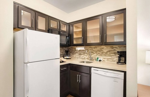 Carmel Mountain Ranch Hotel | 2 Spacious 2BR Suites w/Free Breakfast Buffet, Near Rancho Bernardo Sights