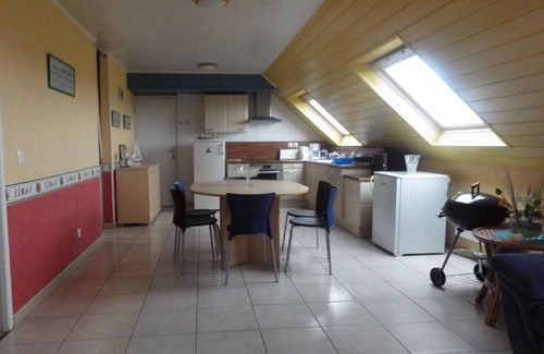 Saint-Pol-de-Leon Apartment | .2 STAR B&B by the sea