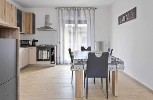 Cassola Apartment | 2 steps from Cassola Station to Venice and Bassano