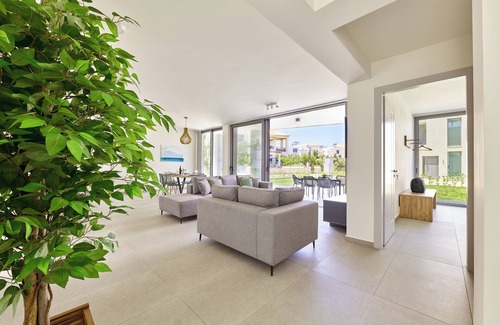 Pyrgos Psilonerou Villa | 2 steps Maleme beach & Restaurants/Supermarkets/New built villa/NO car needed