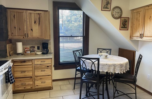 Williston House | 2 Story 4br 2bth Historical Hm, Centrally Located to Ocala, Gaines & Cedar Key