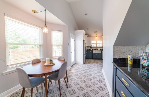 Chalmette House | 2-Story cottage w pool+bonfire