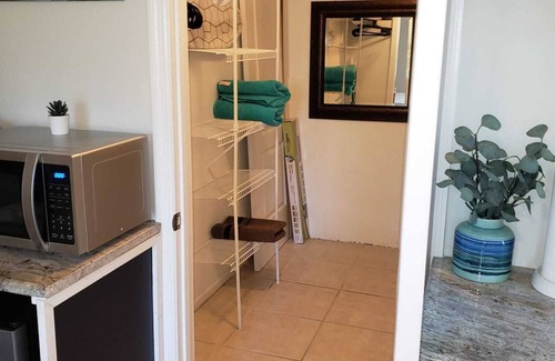 Warm Mineral Springs House | #2 Studio near mineral springs.