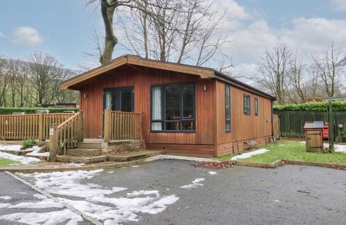 Saddleworth House | 2 Sugar Loaf Lodge