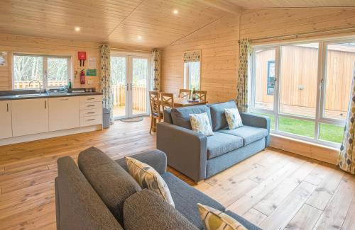 Saddleworth House | 2 Sugar Loaf Lodge