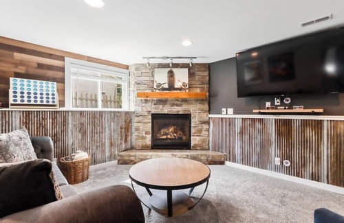 Lake Geneva House | #2 Tamarack aka Como Escape · Como Escape 4 bed 3 bath by LAKE