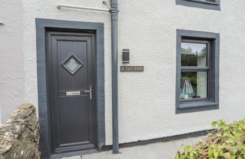 Llanfairpwllgwyngyll House | 2 Tan Rhiw
