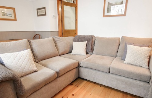 Trefriw Cottage | 2 TAN Y FEDW, pet friendly, country holiday cottage in Trefriw