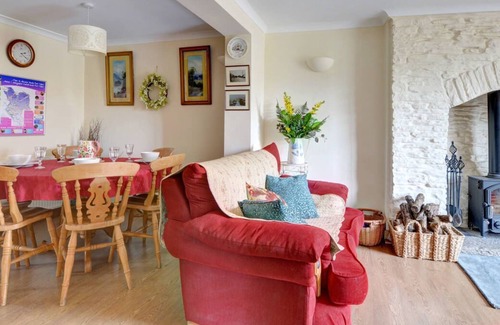 Margam House | 2 Tan-yr-Eglwys in the beautiful Swansea