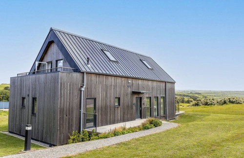 North Buckland Cottage | 2 The Vista, Willingcott Nr Woolacombe - Hot tub/Pet friendly/On-site pool/Ecohome