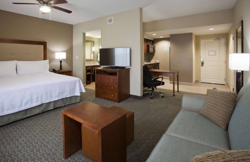 Kutzky Park Hotel | 2 Units Near Rochester Baseball Complex, Free Breakfast, Pool!