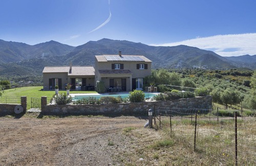 Oletta House | 2 villas with swimming pool in an olive grove in Corsica: relaxation and serenity .