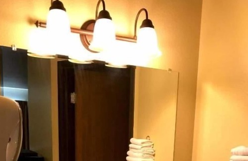 Kellogg Apartment | 2 x 2 Queen Beds Accommodations at FairBridge Inn & Suites Kellogg