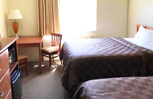 Kellogg House | 2 x Non-Smoking Queens Accommodations at FairBridge Inn & Suites Kellogg