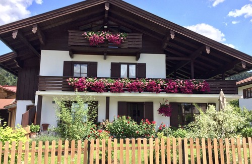 Blindau Apartment | (2) Zwei-Raum-Ferienwohnung 40qm, 1-4 Personen, Extra-Schalfzimmer, Wohnküche, große Balkonterrasse