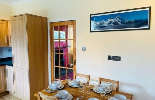 Fort William House | 20 Melantee in the town of Fort William