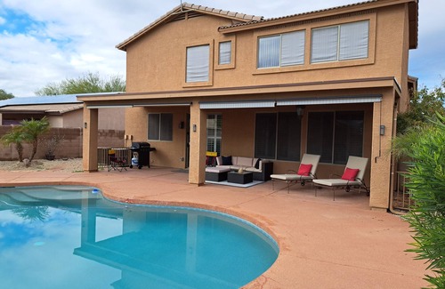 Estrella Vista House | 20 min drive to State Farm Stadium.Chill &grill in Goodyear!Poolside fun/3BR/3BA