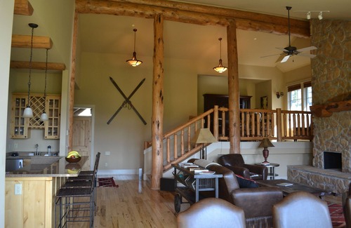 Big Sky Meadow Village House | 20% off-Luxury home w/mountain/creek views; sauna/steam room; upscale/peaceful