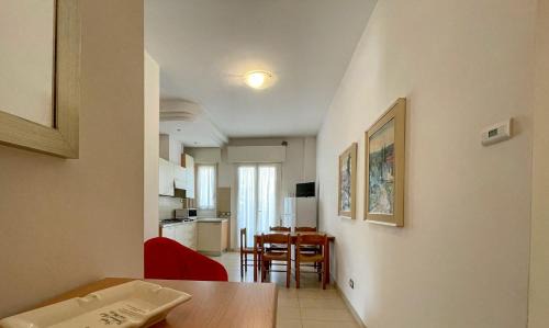 Igea Marina Apartment | 20 Trilocale fronte mare Evangelisti Casa