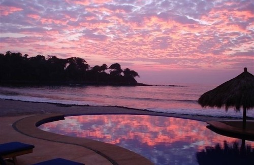 Chacala House | 200 ft Oceanfront, Sleeps 18, Private Cook Service, Swim up bar, jacuzzi