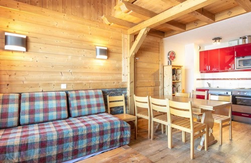 Doucy-Combelouviere Apartment | 200m from resort center, balcony, parking, tv, ski locker, 55m², Valmorel