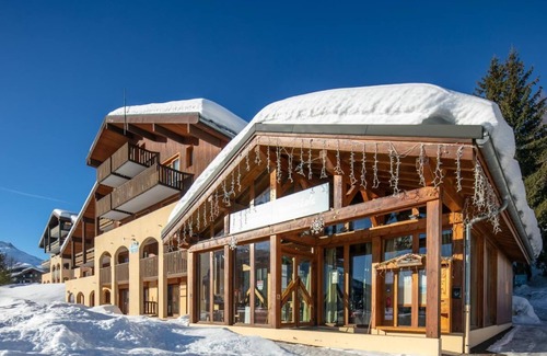 Doucy-Combelouviere Apartment | 200m from ski slopes, balcony, parking, tv, ski locker, 65m², Valmorel