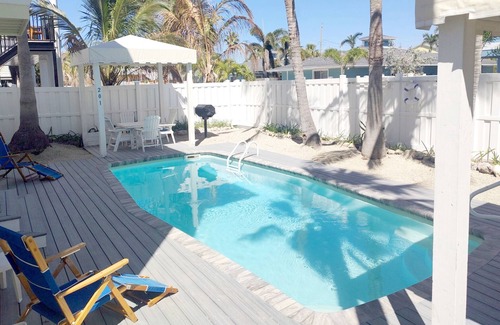 Bradenton Beach House | #201 Sand Piper: 2B/2B