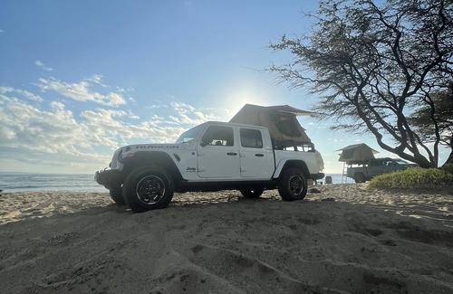 Kahului House | 2022 Jeep Gladiator Rubicon with a Rooftop tent and all the accessories!