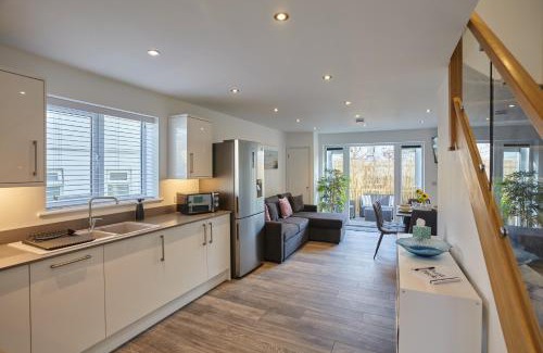 Hayle House | 2022 Modern Home In Central Hayle With Ev Charger