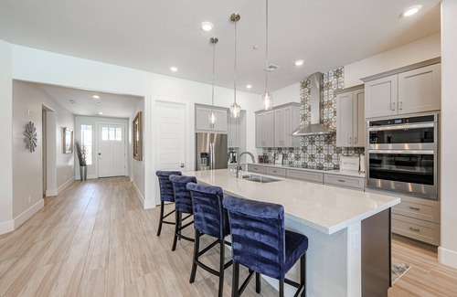 Pointe Scottsdale House | 2023 Built BOUGIE Resort in Old Town-Heated LUXE Pool, 2 Posh Masters, 4Baths