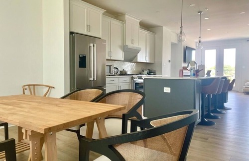 North Potomac House | 2024 Newly Built 4 Bedroom 3.5 Bathroom Townhouse