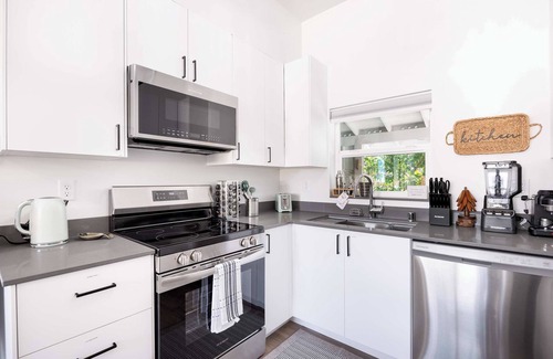 Maple Leaf House | 2025 Built Single-Level 2BR Serene Home with 2 AC