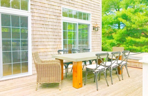 Lion Head Beach House | 2026 Full Summer or Monthly Available to Book, Huge Discounts for Early Booking!