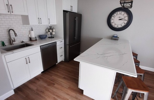 Delavan Lake Condo | 203 - Cozy One Bedroom Condo w/Water Views from Balcony