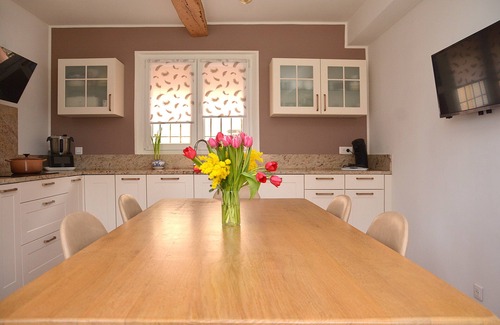 Les Arcs-sur-Argens Villa | 20mn from the beach, House and large swimming pool VAR. 3 bedrooms, 2 bathrooms, sleeps 6