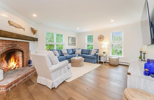Sandwich House | 21 Moon Compass Lane Sandwich - - Moon Compass Escape