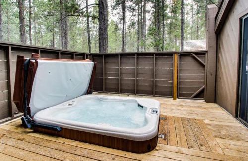 Overlook Park House | 21 Pole House Lane