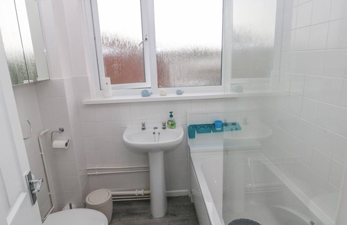 Burry Port House | 21 SANDFIELD ROAD, family friendly, with a garden in Burry Port